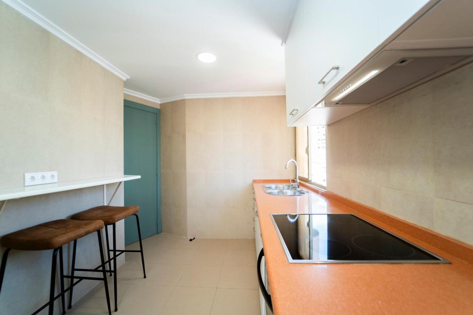 Apartment Stylish Seaview With Pool Access